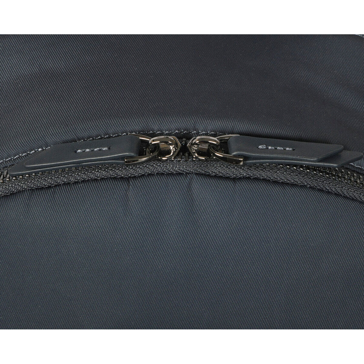 V4H6333D942916B78560CAE38A7EFF5E5B3R6605576P10