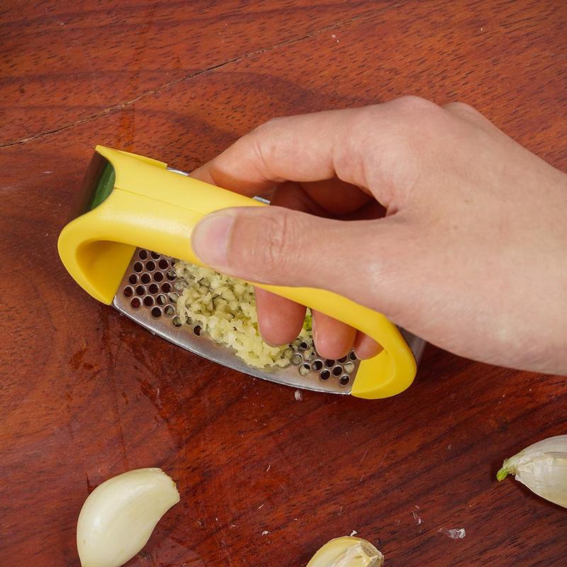 Schiaccia aglio in acciaio inossidabile Pressa per aglio Manuale per uso domestico Curva Utensili per frutta e verdura Gadget da cucina