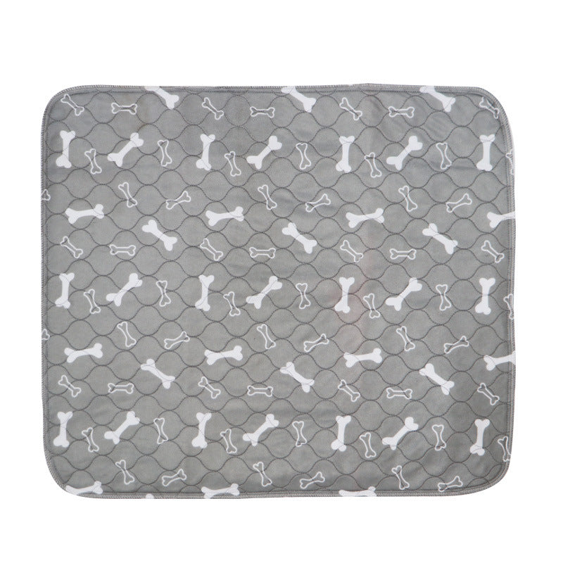 Three-layer waterproof pet absorbent pad