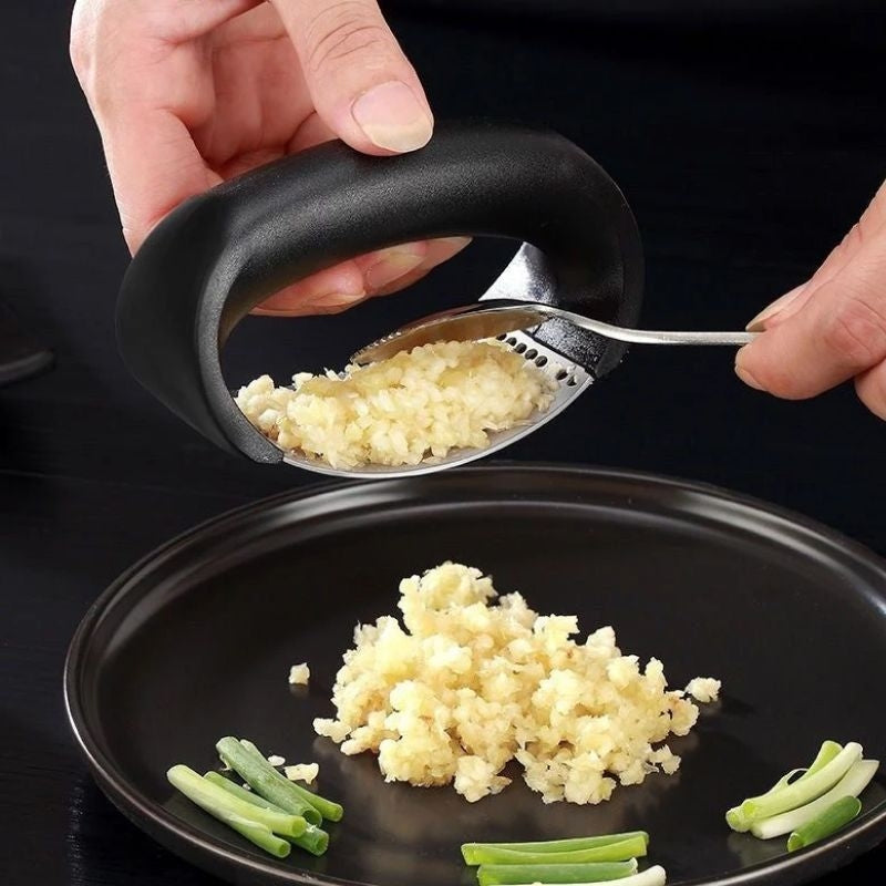 Schiaccia aglio in acciaio inossidabile Pressa per aglio Manuale per uso domestico Curva Utensili per frutta e verdura Gadget da cucina