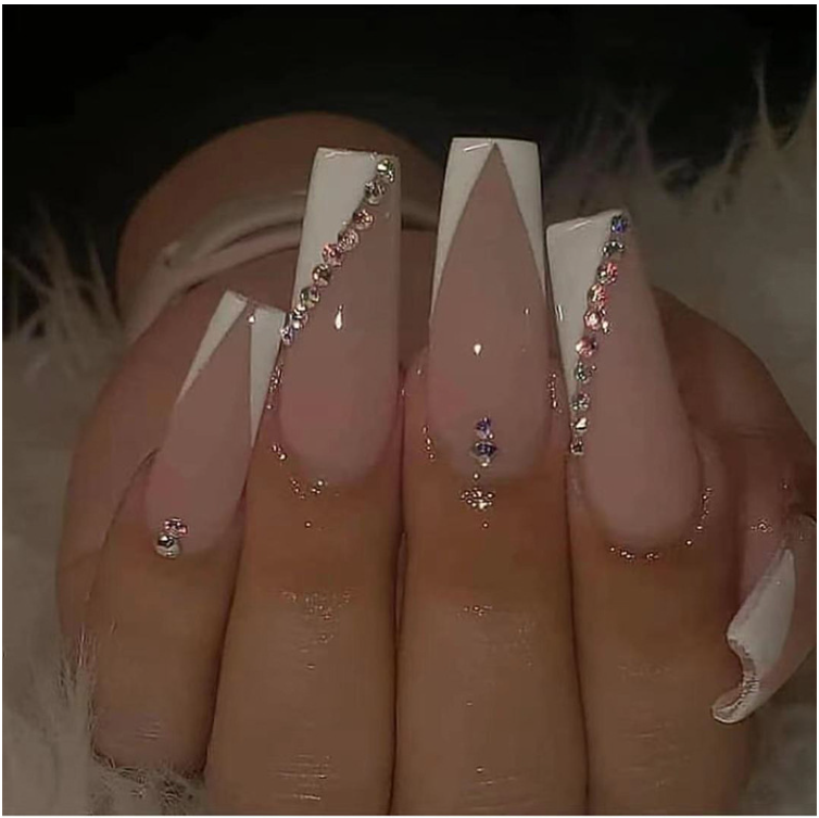 False nails Ceramic white line tip hand worn fake nails nail patch.