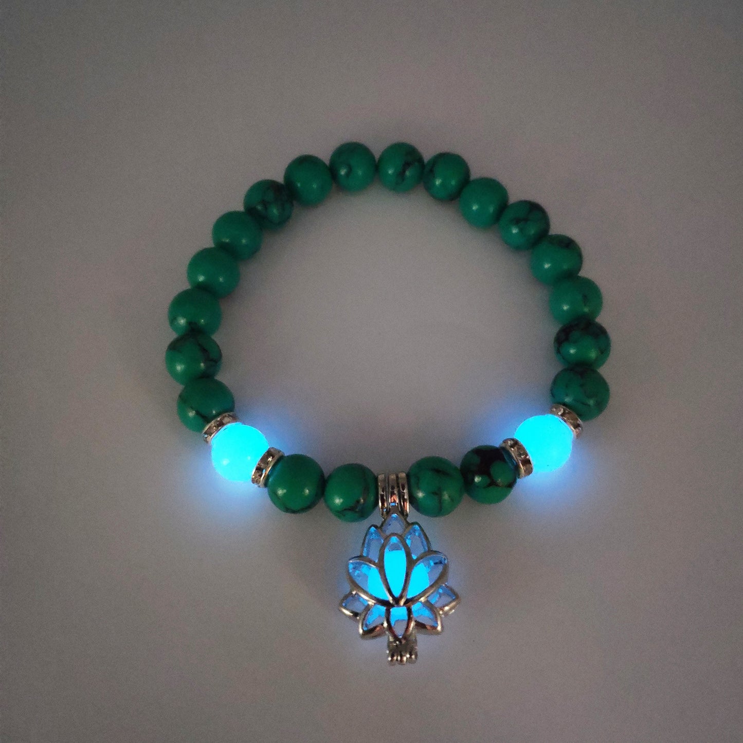 Energia Luminosa Loto Bracciale in Pietra Naturale Yoga Guarigione Bagliore Luminoso Nel Buio Braccialetto di Perline di Fascino Per Uomo Donna Preghiera Buddismo